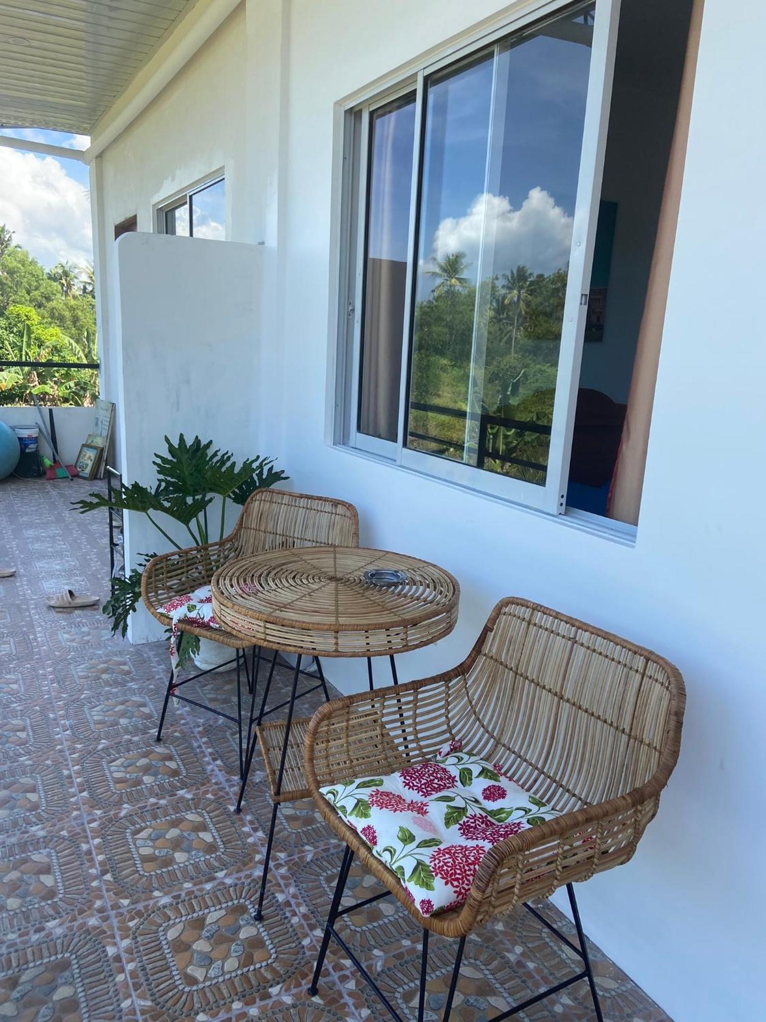 Coconut Inn Moalboal Exterior photo