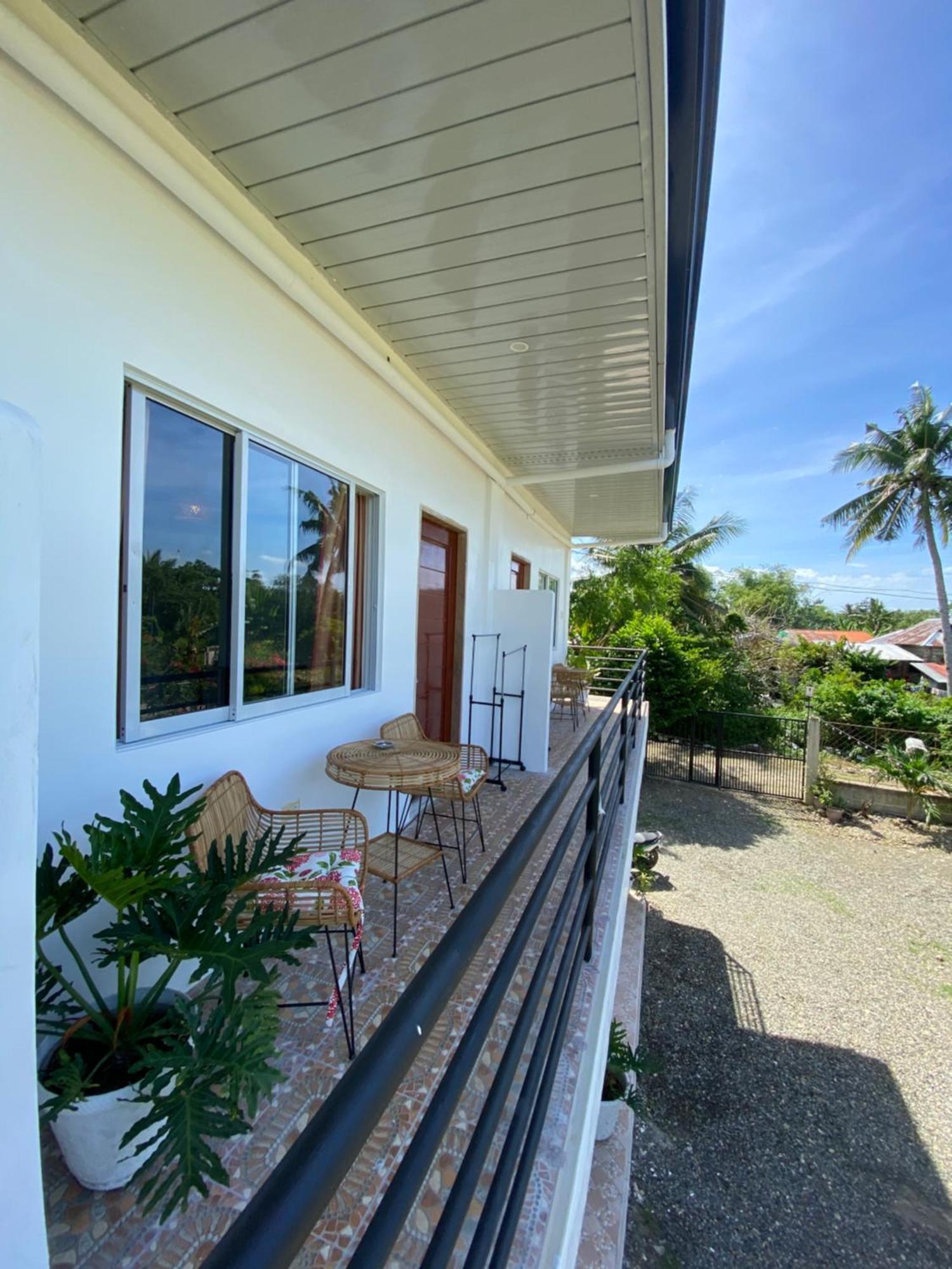 Coconut Inn Moalboal Exterior photo
